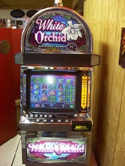 IGT White Orchid Round Top (I+ 044) refurbished slot machine for sale