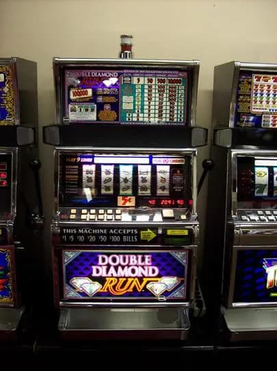 IGT S2000 Double Diamond Run 5-Reel refurbished slot machine for sale
