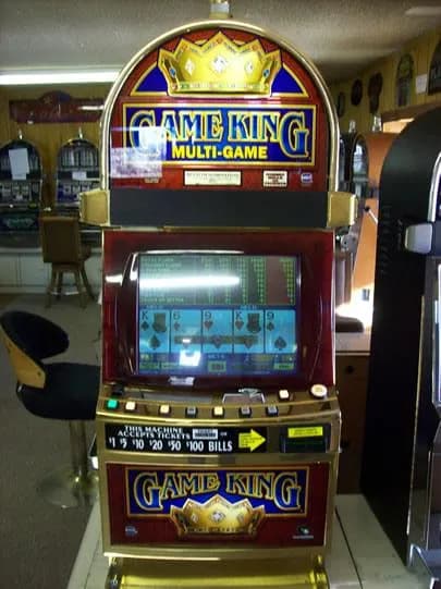 IGT Game King 3.0 31 Games Round Top (19" LCD) refurbished slot machine for sale