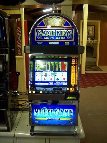 IGT Game King 3.0 31 Games Round Top (17" LCD) refurbished slot machine for sale