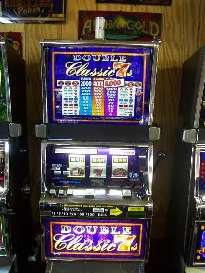 IGT S2000 Double Classic 7's refurbished slot machine for sale