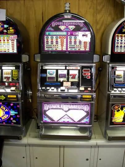 IGT S2000 Double Diamond refurbished slot machine for sale