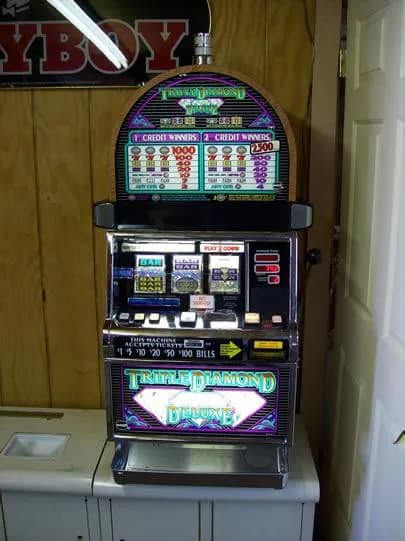 IGT S2000 Triple Diamond Deluxe refurbished slot machine for sale