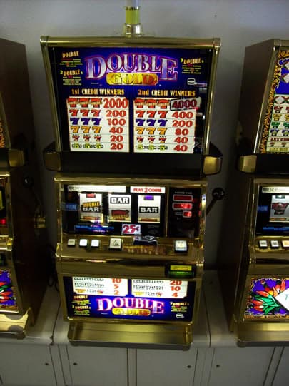 IGT S2000 Double Gold refurbished slot machine